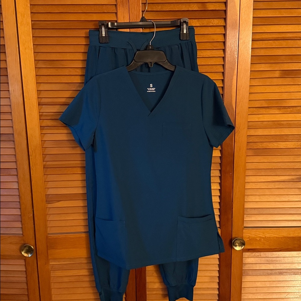 Carribbean Blue Scrub sets size small